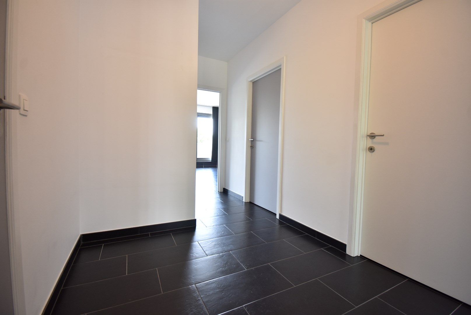 Knap afgewerkt appartement op de eerste verdieping in rustige woonwijk foto 4