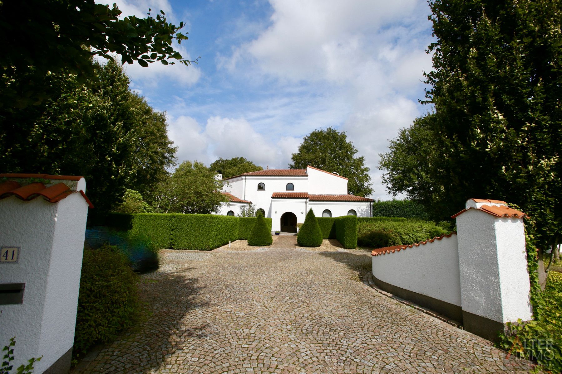 Unieke villa van meer dan 400 m² op een prachtig perceel van ca. 45 are! foto 43