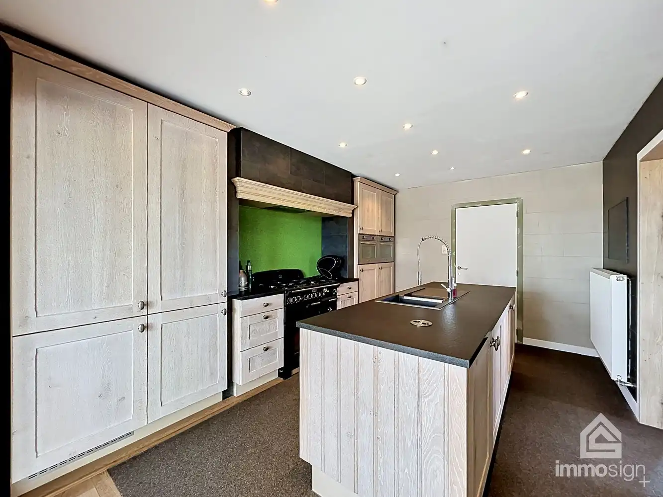 Ruime gezinswoning met drie slaapkamers te Opitter! foto 8