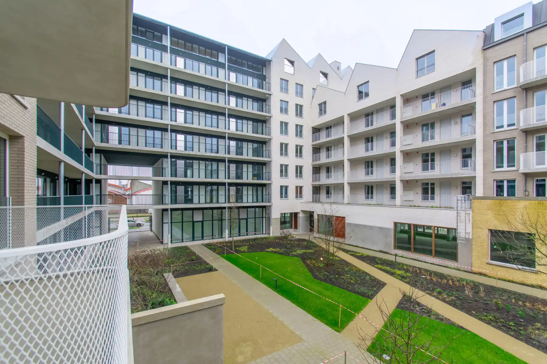Lichtrijk nieuwbouwappartement met 2 slaapkamers en terras foto 7