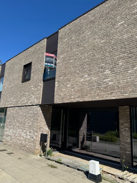 Recente woning van 2021 in Bret-Gelieren foto {{pictureIndex}}