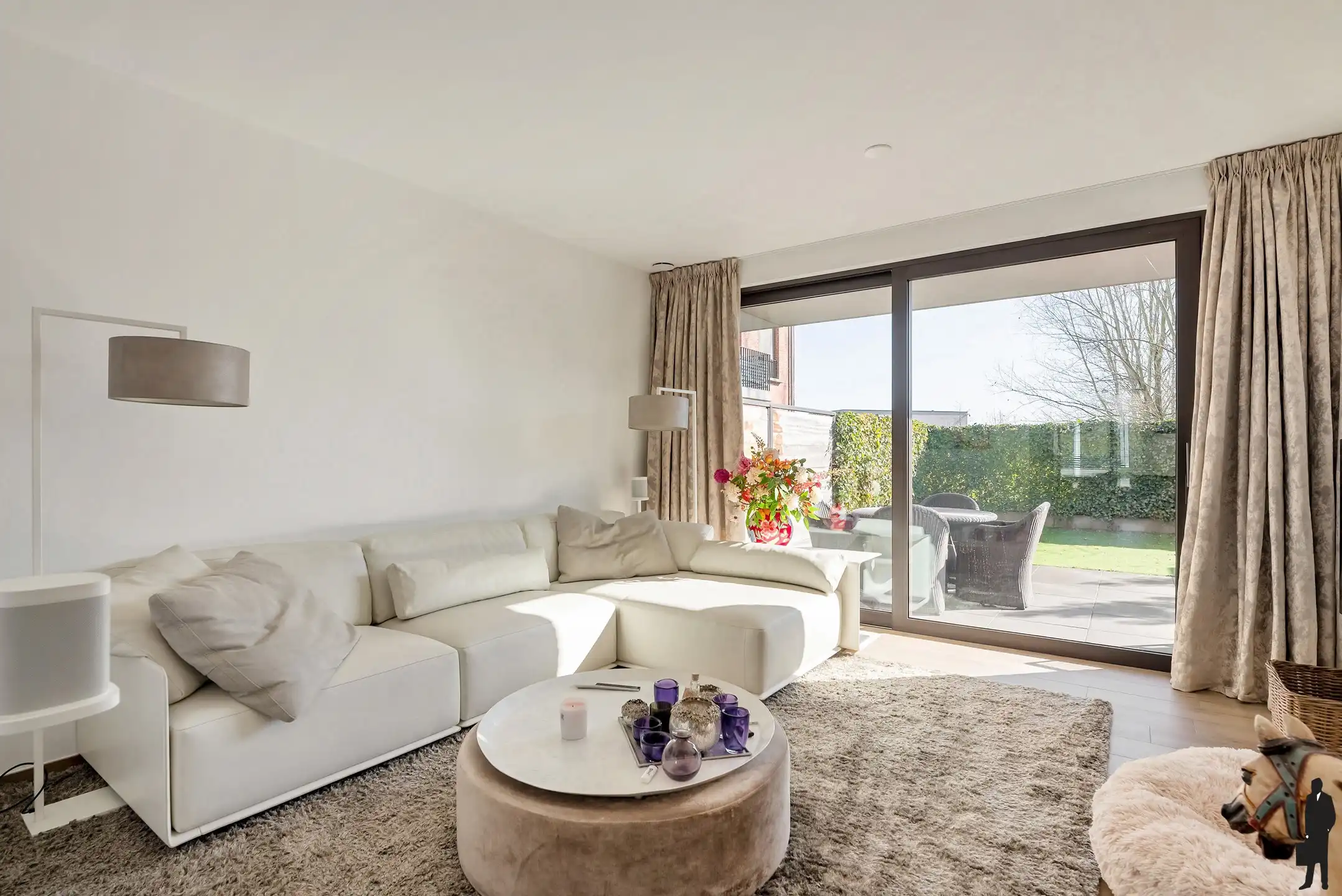 Zeer stijlvol 2 slpk. appartement met 2 staanplaatsen en berging te Hoogstraten - Meer! foto 2