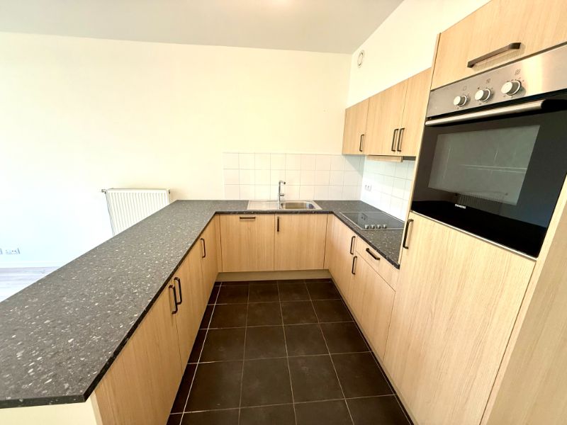 Centraal gelegen, gelijkvloers appartement met 2 slaapkamers en ruim terras met zicht op de Leie foto 11