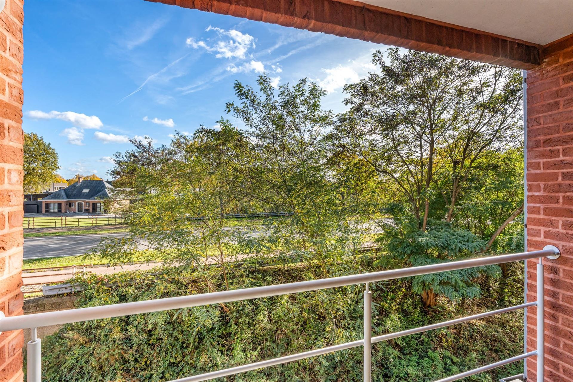 Appartement nabij het centrum van Beringen. foto 23