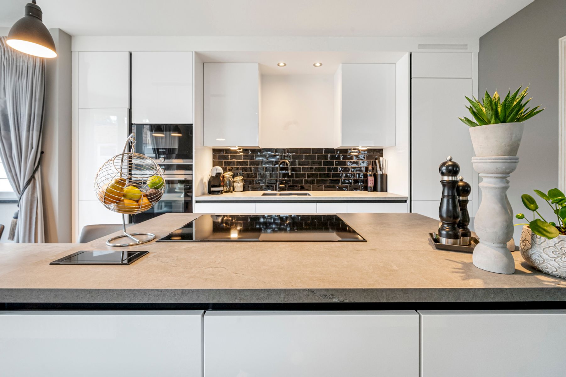 Halfopen bebouwing in topstaat foto 6