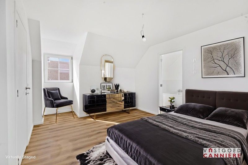 Volledig gerenoveerde woning met 3 slaapkamers, tuin, terras en parkeerplaats TE KOOP in Beveren-Leie! foto 16