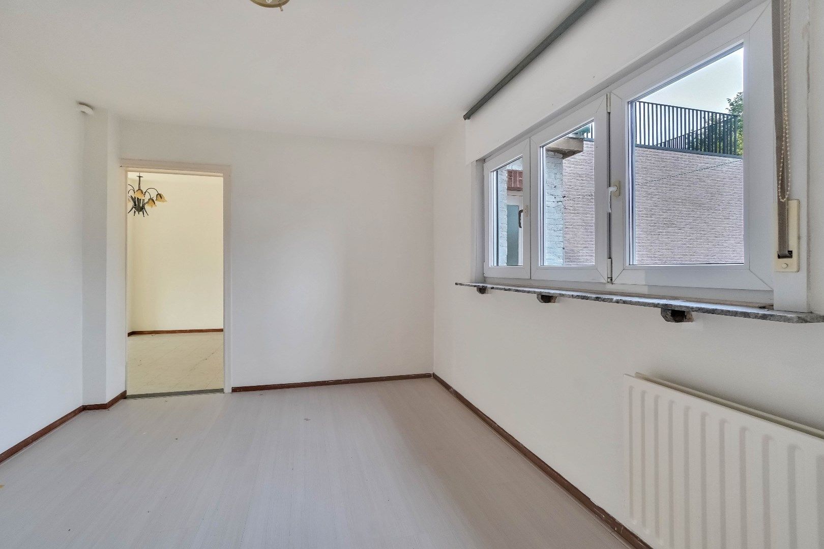 GELIJKVLOERS APPARTEMENT OP EEN BOOGSCHEUT VAN MAASTRICHT !  foto 9