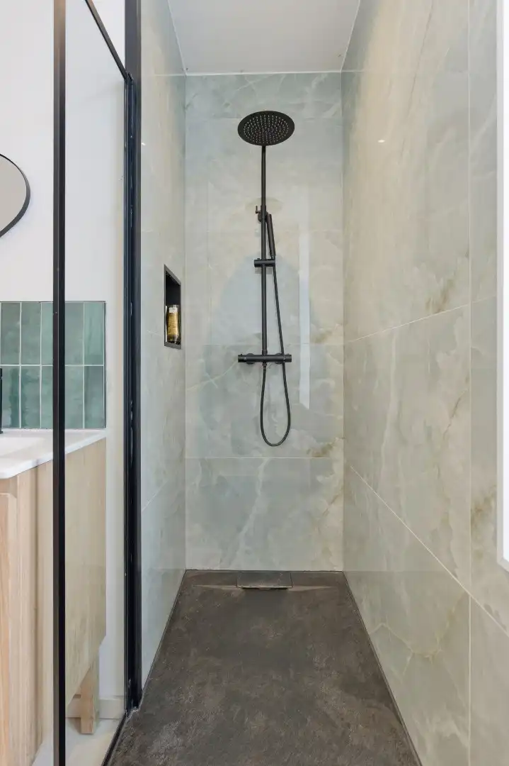 Exclusief gerenoveerde herenwoning met 4 slaapkamers, 2 badkamers en een adembenemende stadstuin. foto 26