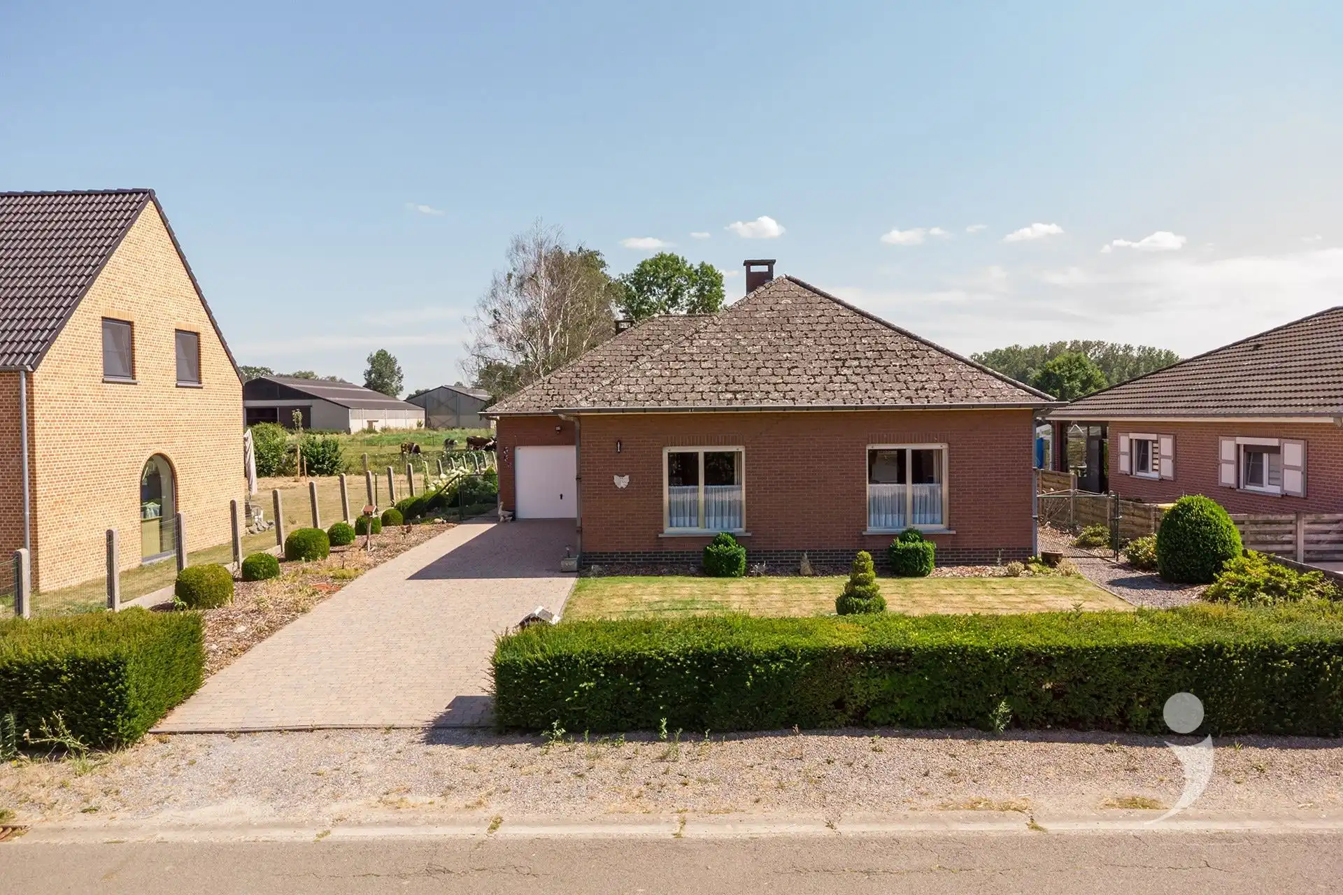 Te renoveren alleenstaande woning met zuidgerichte tuin en weids uitzicht foto 23
