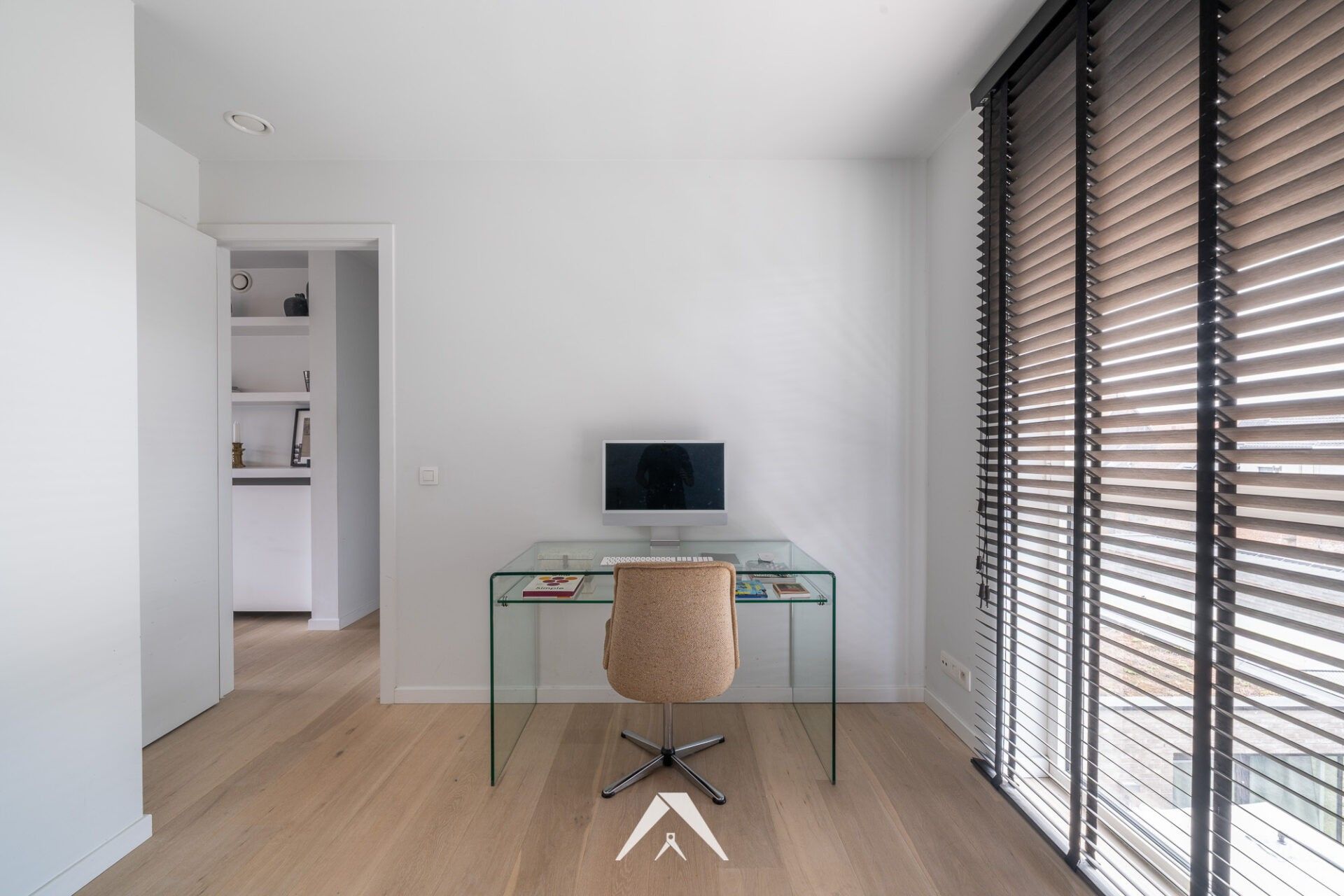 RECENT APPARTEMENT | ZUIDTERRAS | AUTOBERGPLAATS foto 16