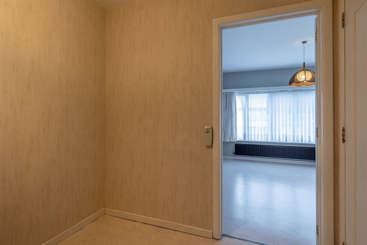 Stadswoning met 2 slk en ruimte inpandige garage foto 14