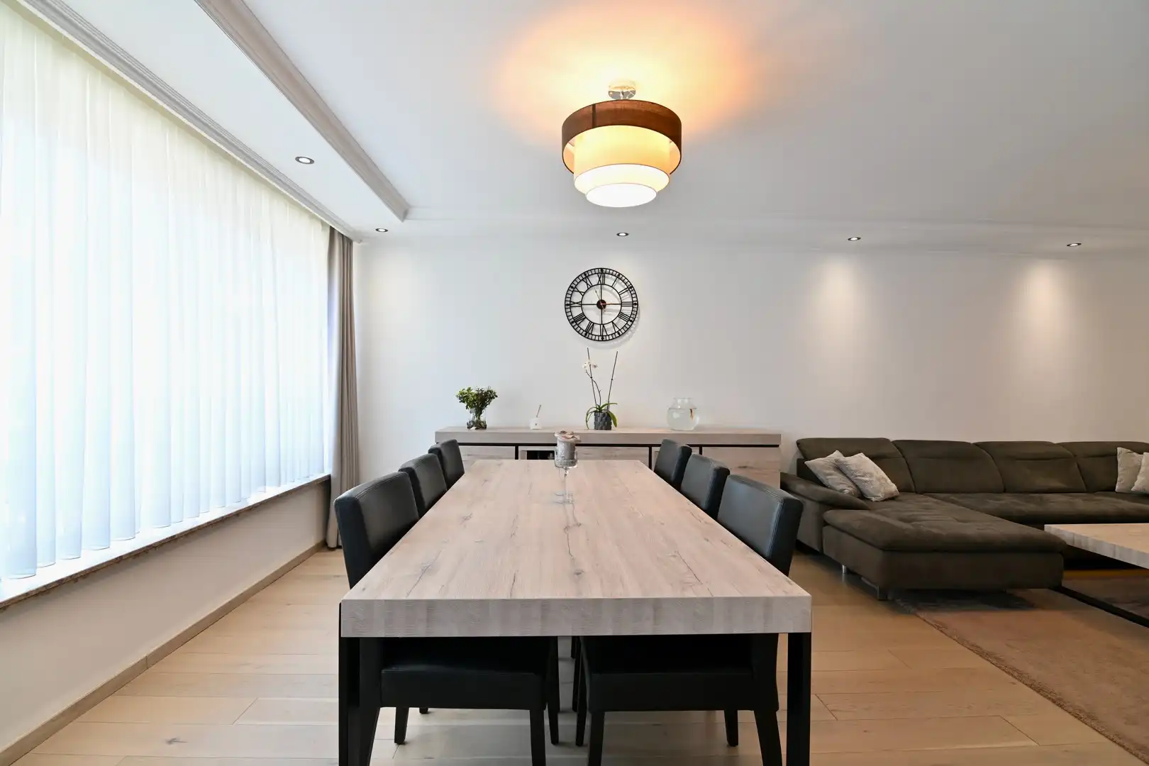 Instapklaar appartement met 2 slaapkamers in het centrum van Sint-Truiden (TOPLOCATIE) foto 3