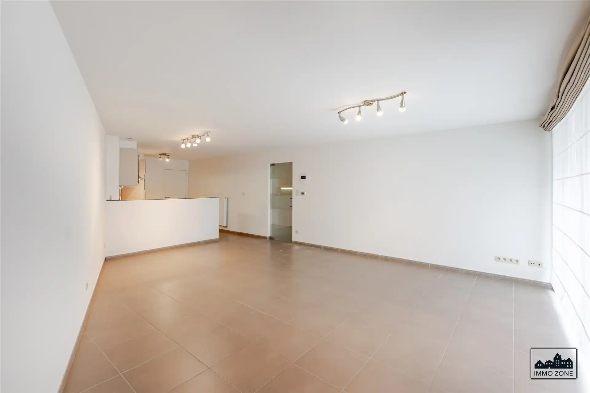 Gelijkvloers modern appartement in centrum Wetteren foto 8