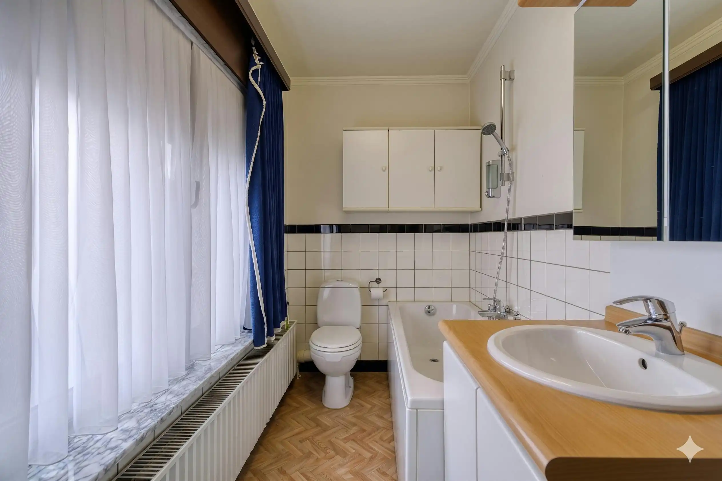 Ruime woning met 3 slaapkamers en grote tuin te koop! foto 11