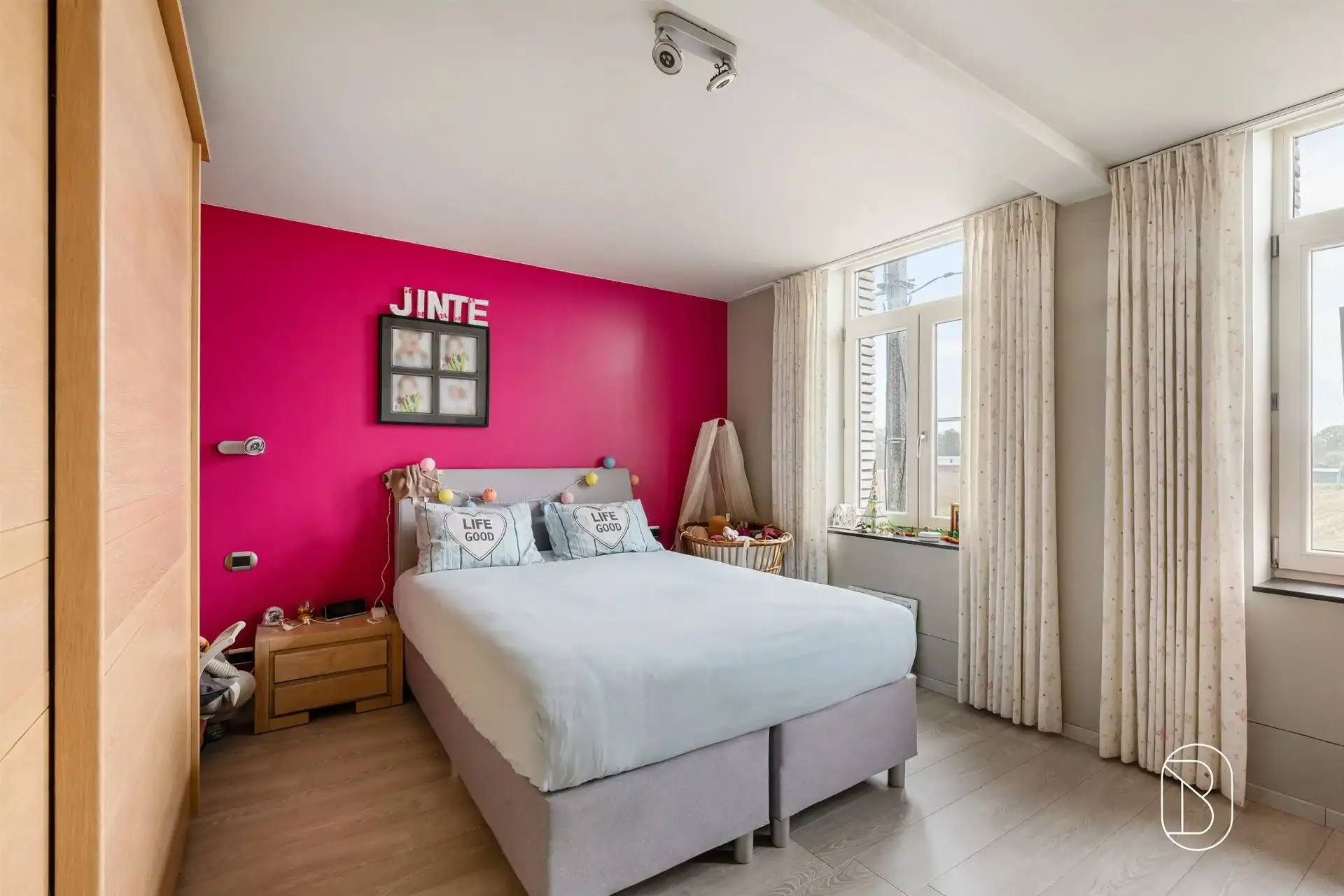 Ruime landelijke woning met 5 slpk, loods en tuin foto 12
