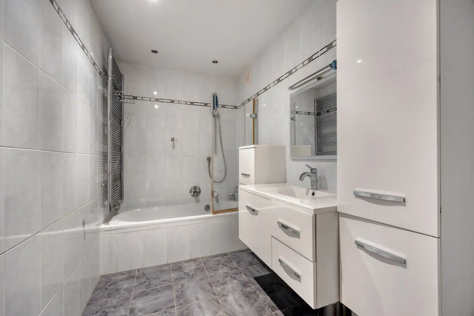 TOPLIGGING ! Instapklaar 2-kamerappartement  foto 8