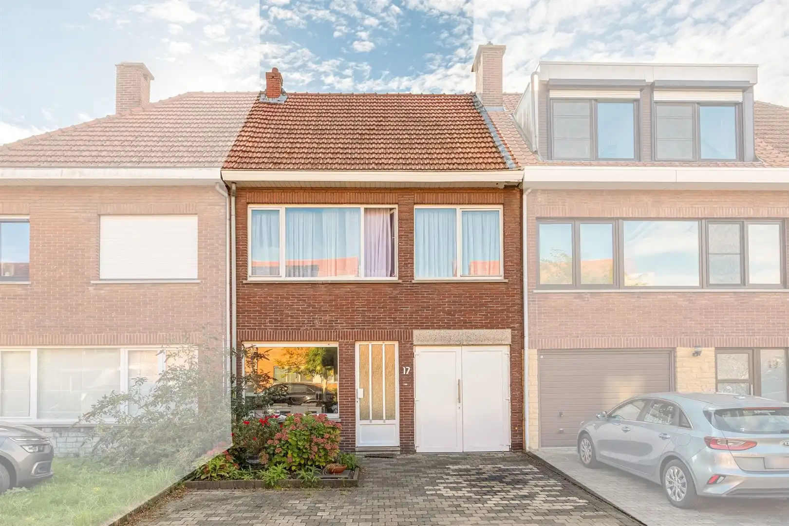 Ruime woning met zuid tuin op toplocatie in de "Bomenwijk". foto {{pictureIndex}}