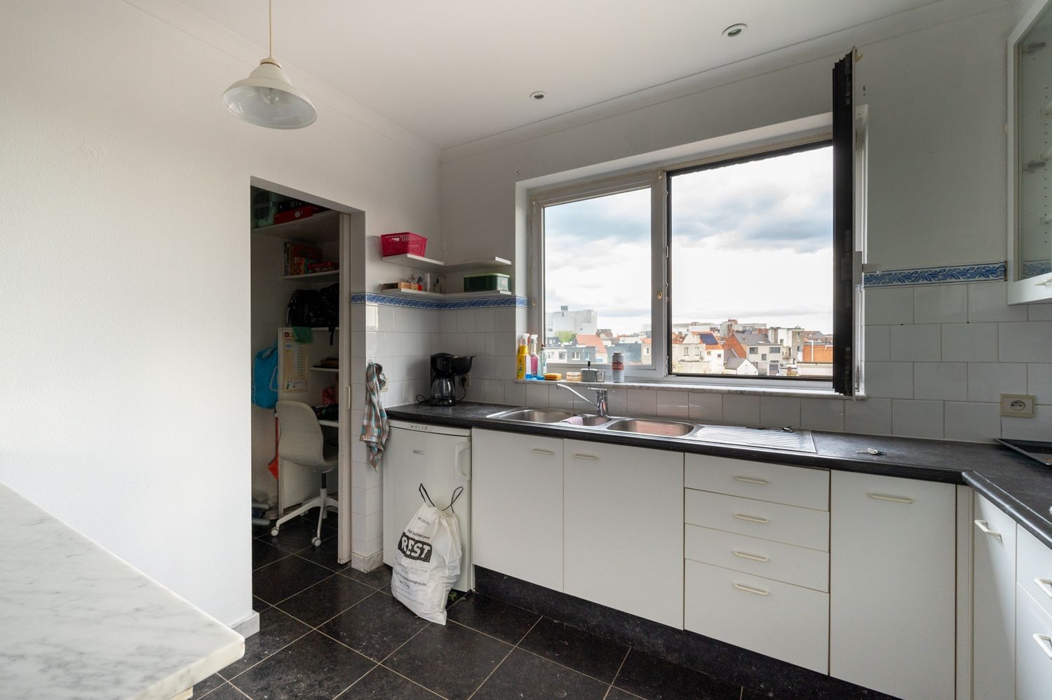 2 slaapkamer appartement met staanplaats - Nieuwdreef 97 te Merksem - 101 m2 foto 9