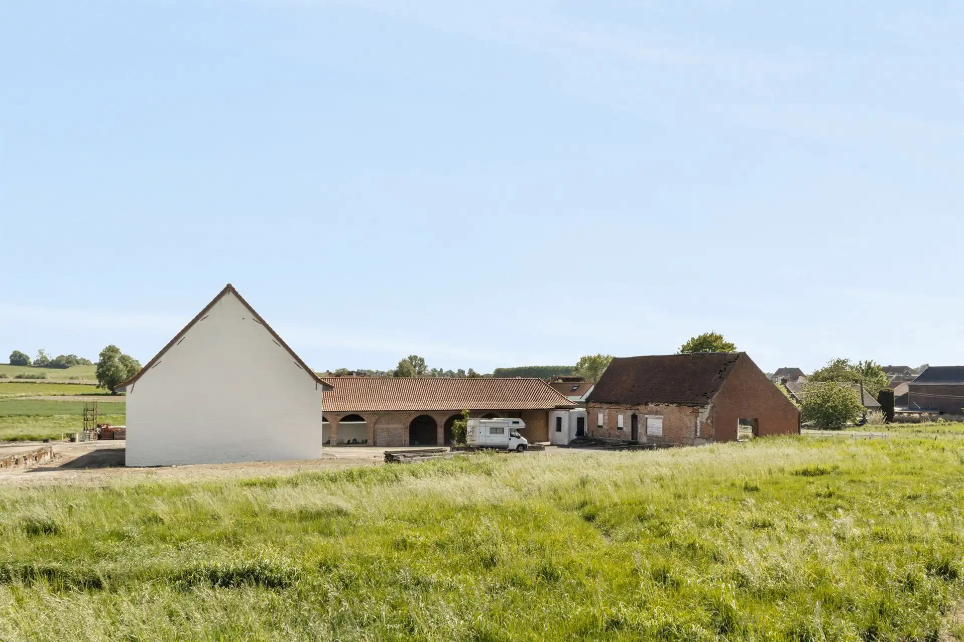 Authentieke vierkantshoeve op 8.064 m², ENORM VEEL POTENTIEEL! foto 4