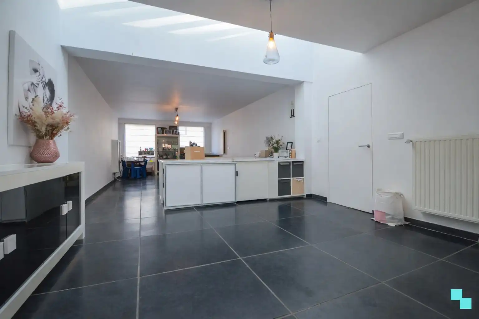 Verrassend ruime gezinswoning in hartje Roeselare foto 5