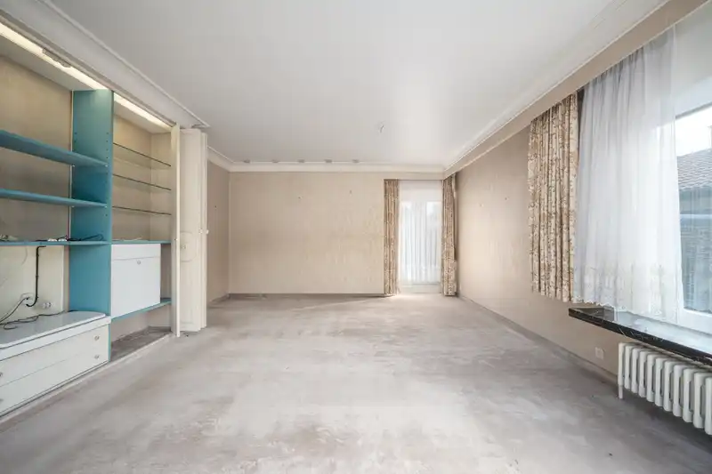 Te renoveren villa, ideaal geschikt voor bijberoep met veel ruimte en grote tuin in centrum Beveren opp 837 m² foto 5