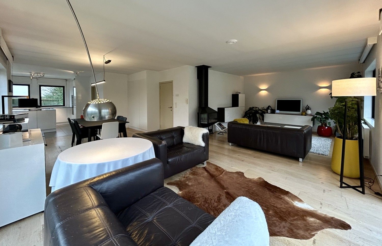 Comfortabel wonen in het groen: ruime alleenstaande woning op uitzonderlijk perceel foto 6