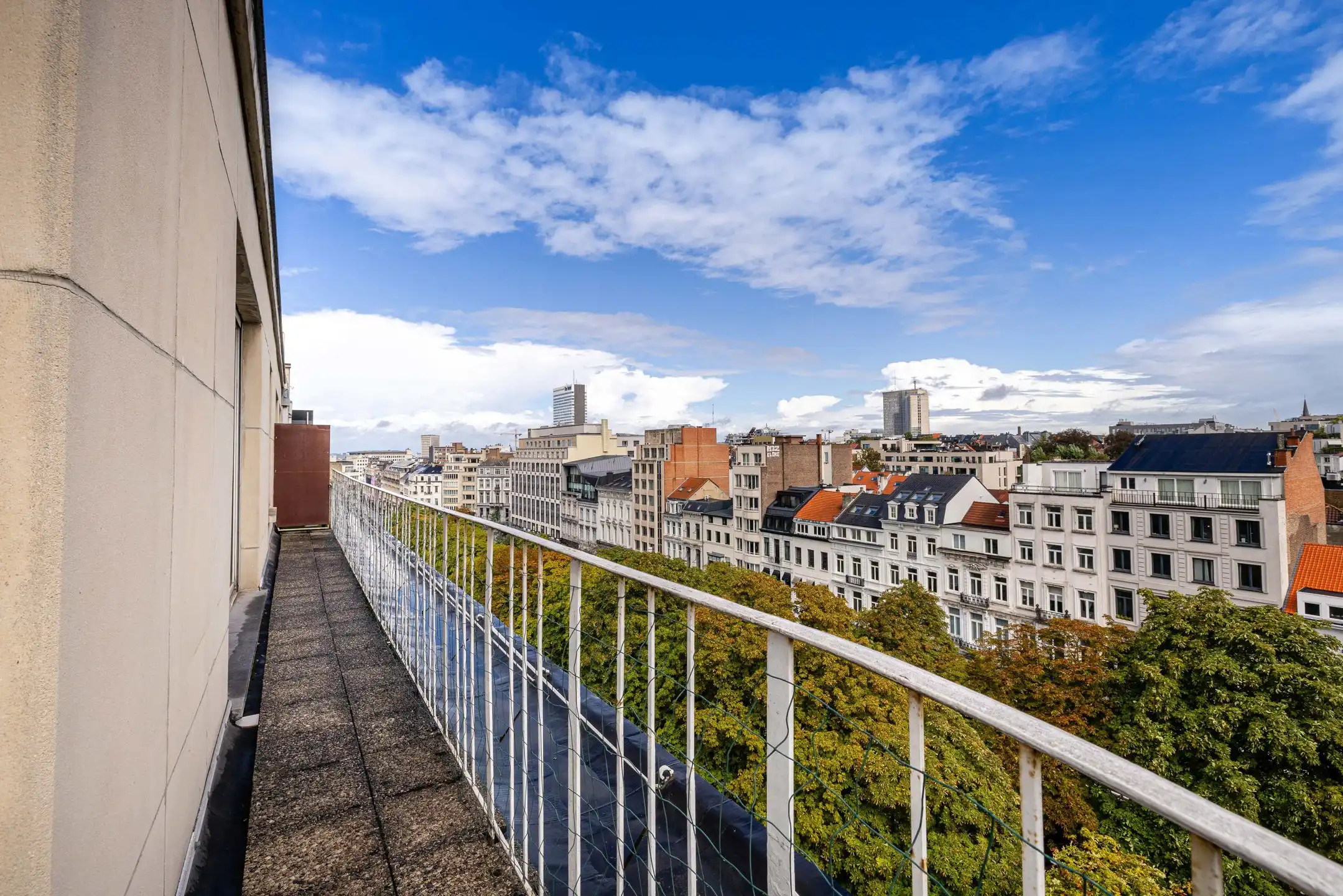 Appartement met 4 slaapkamers aan de Louizalaan foto 30