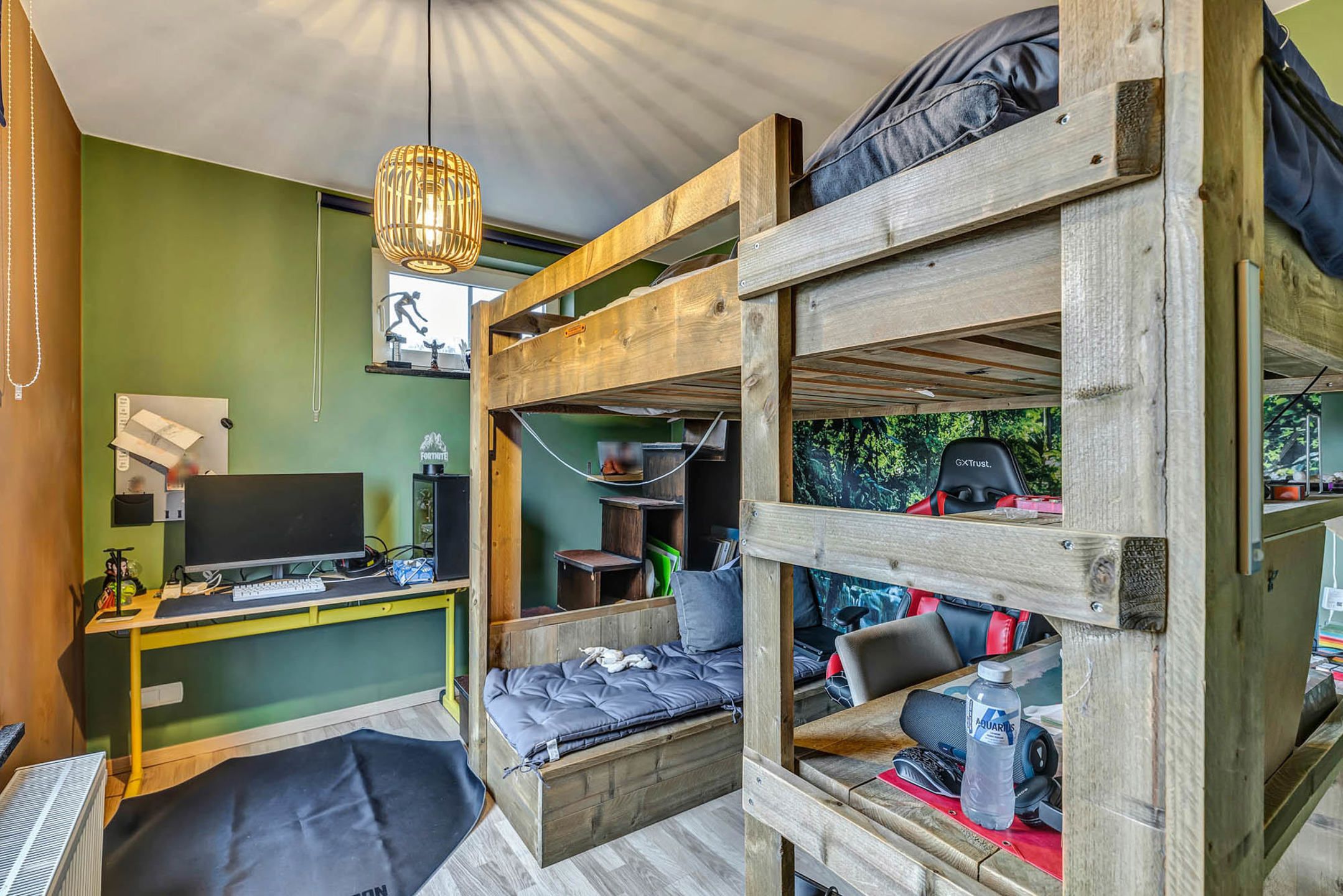 Ruime, instapklare HOB met 4 slpks, garage en tuin foto 15