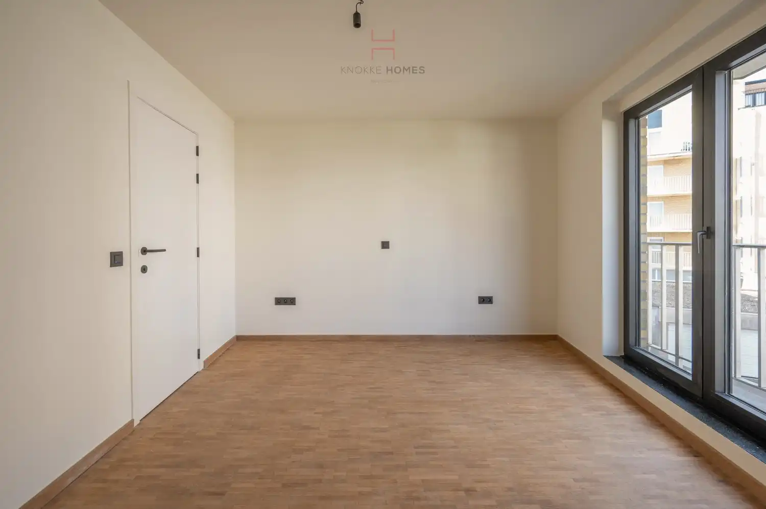 Gerenoveerd 3-kamerappartement met Zuidgericht terras vlakbij het Albertstrand foto 11