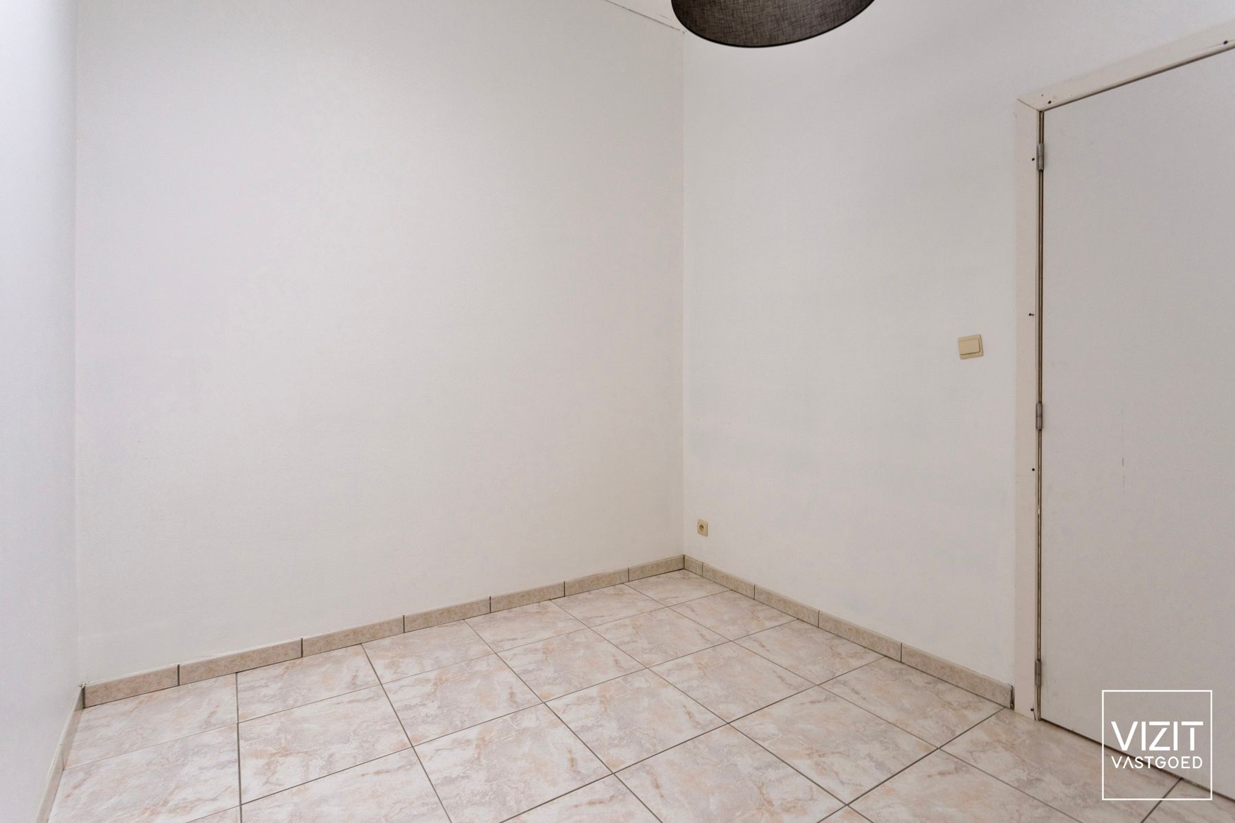 Gelijkvloers appartement met ruime koer te centrum Ninove foto 12