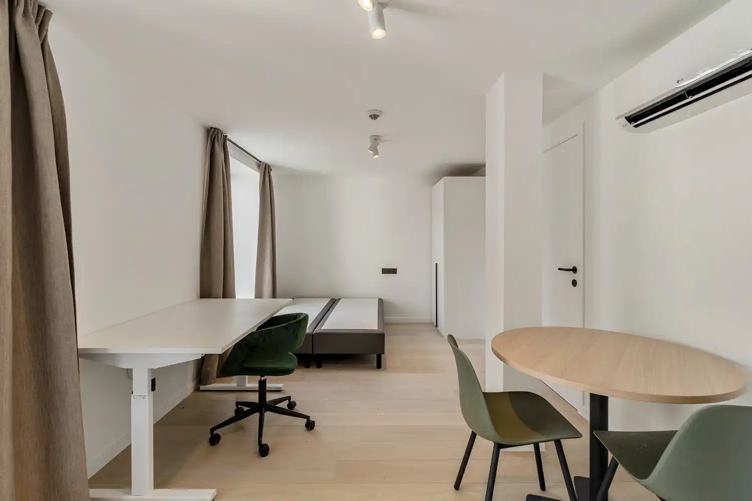 Bent u nog op zoek naar een mooie studio voor het academiejaar '26-'27? Nieuwe studio's, onmiddellijk beschikbaar voor eigen gebruik of verhuur! foto 3
