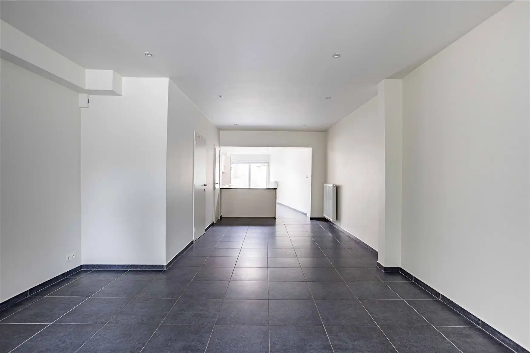 Instapklare woning met 4 kamers en koer in Gent foto 5