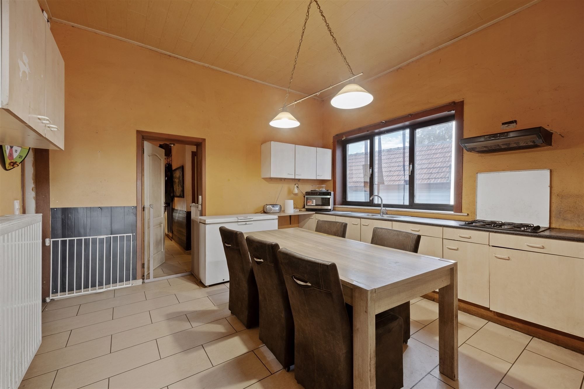 TE RENOVEREN WONING OP RUSTIGE LIGGING VLAKBIJ LEOPOLDSBURG CENTRUM foto 7