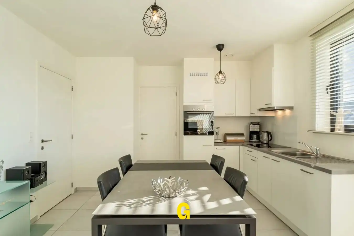 Knap hedendaags dakkappartement met ruime terrassen vlak bij het centrum foto 13