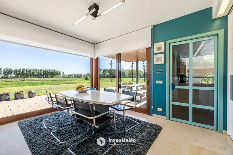 UNIEKE VILLA MET BINNENZWEMBAD EN PAARDENSTALLEN OP EEN TOPLOCATIE TE KOOP IN MENDONK (GENT) foto 17
