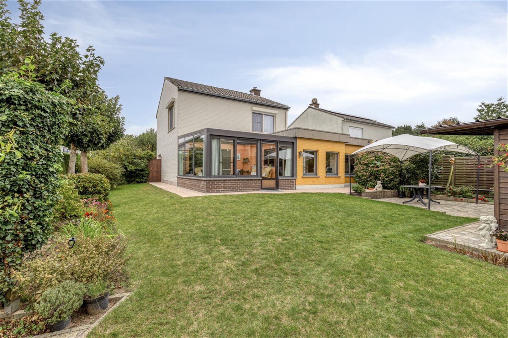 Verzorgde woning met 3 slaapkamers foto 32