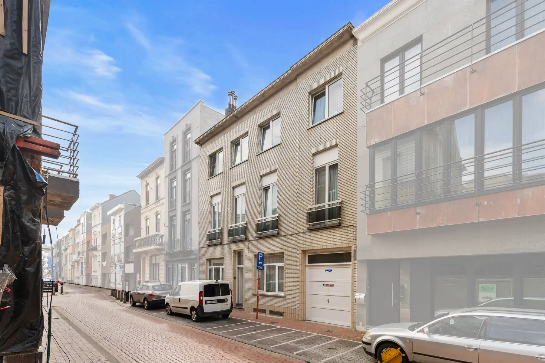 Opbrengsteigendom met 4 vergunde units in Blankenberge foto {{pictureIndex}}