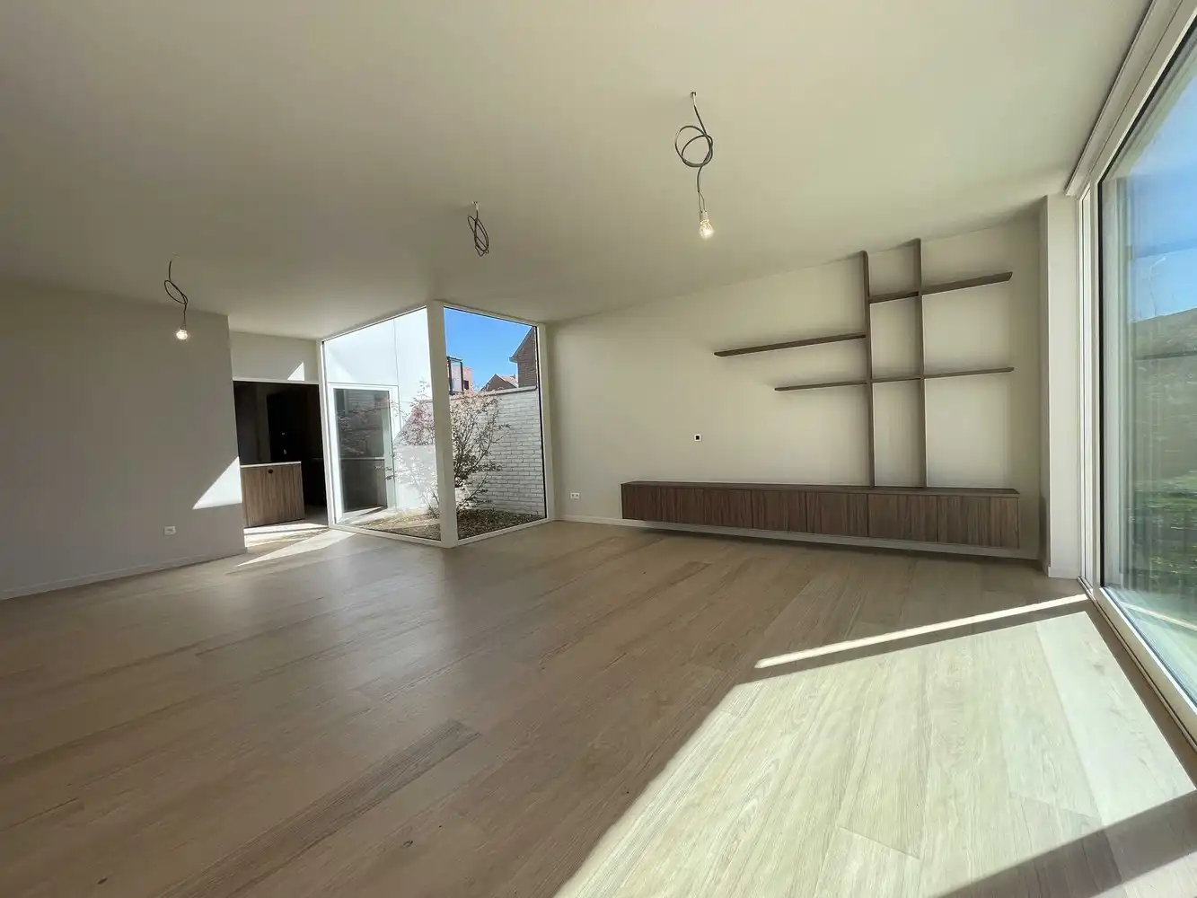 Smaakvol gerenoveerde woning met stadstuin foto 4