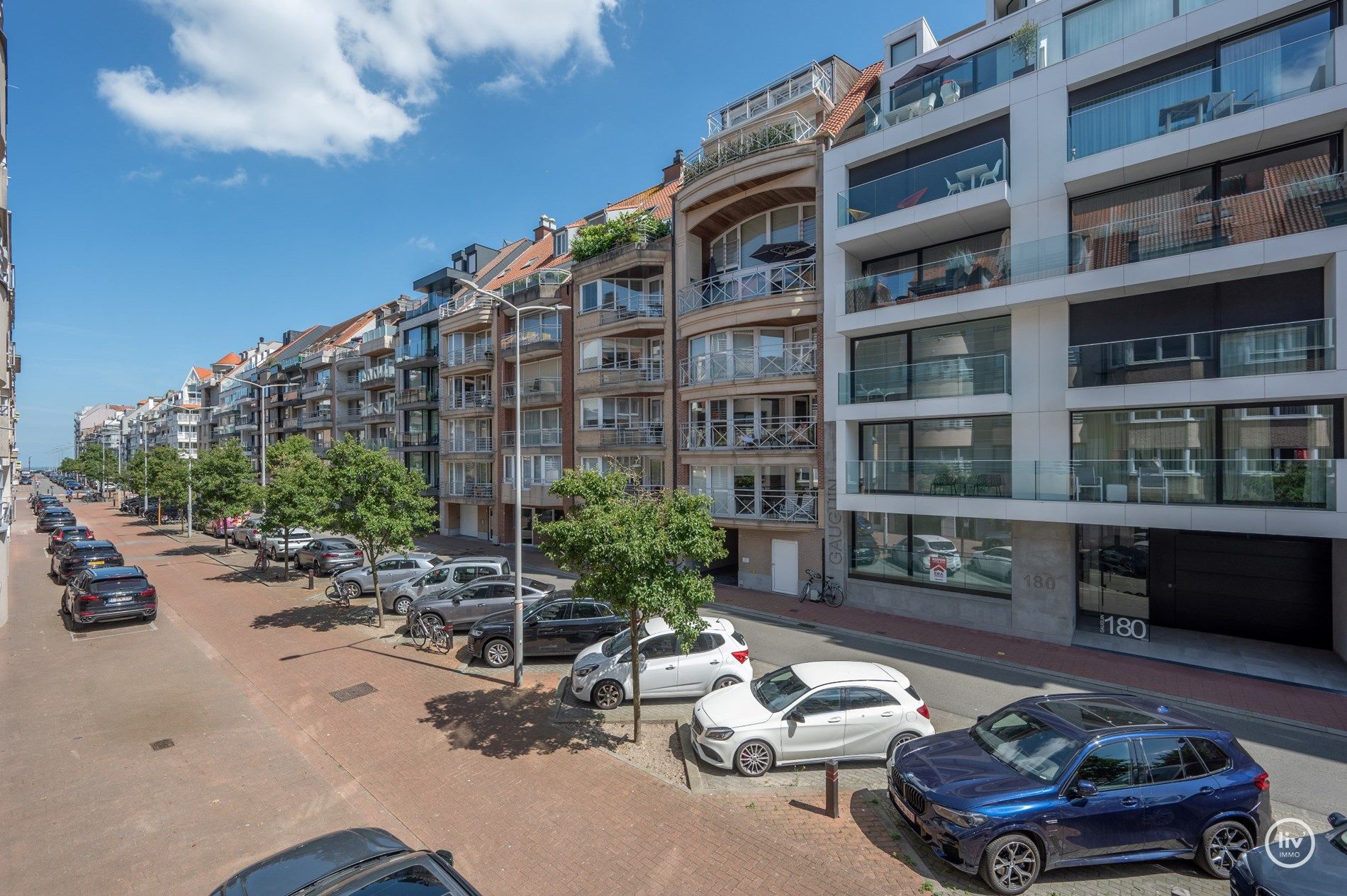 Gezellig gerenoveerd 3 slaapkamerappartement centraal gelegen op de Parmentierlaan te Knokke.  foto 8