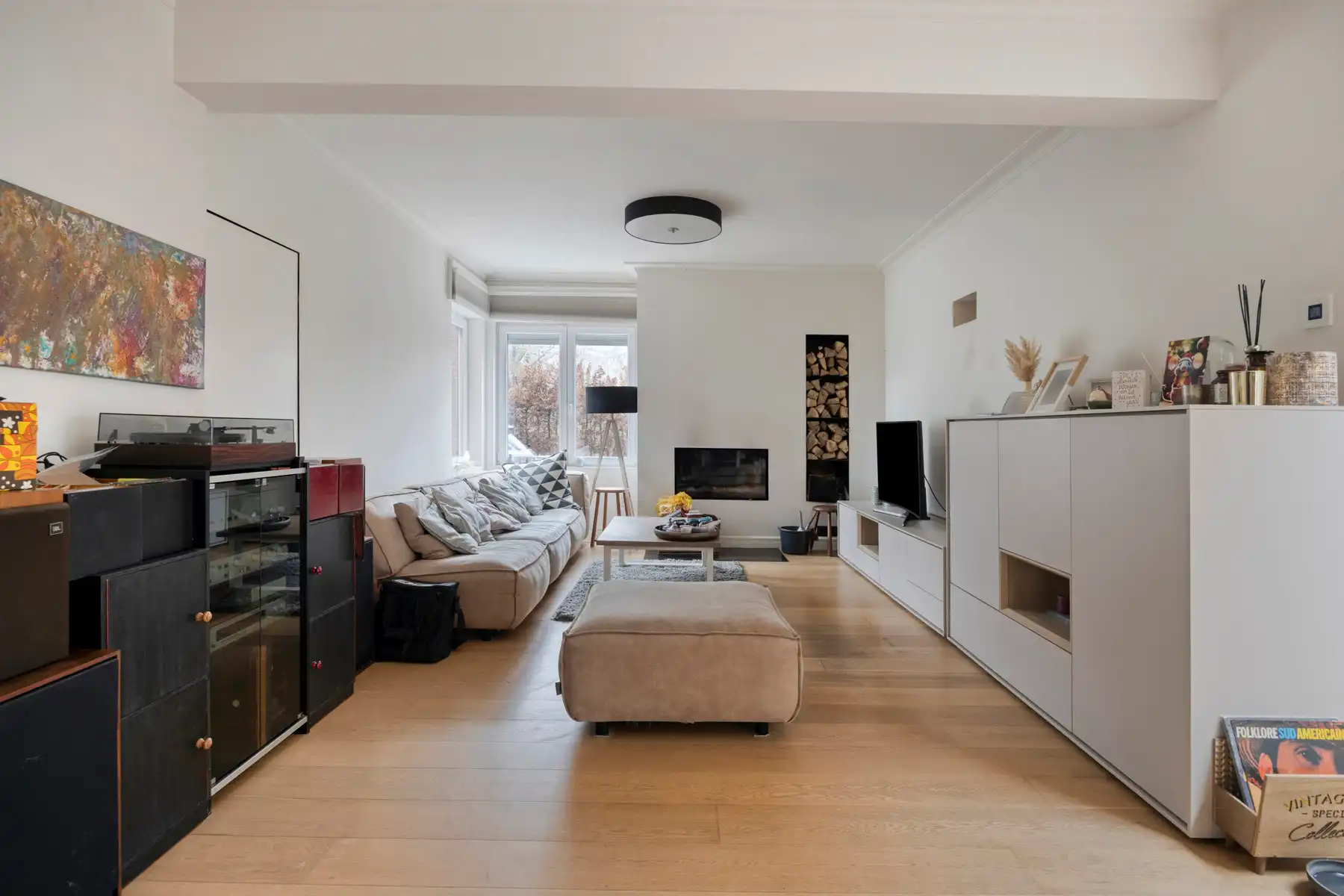 Leemans Immobiliën stelt u deze halfopen en bijzonder gezellige woning voor, gelegen in het hart van Merchtem.  foto 5