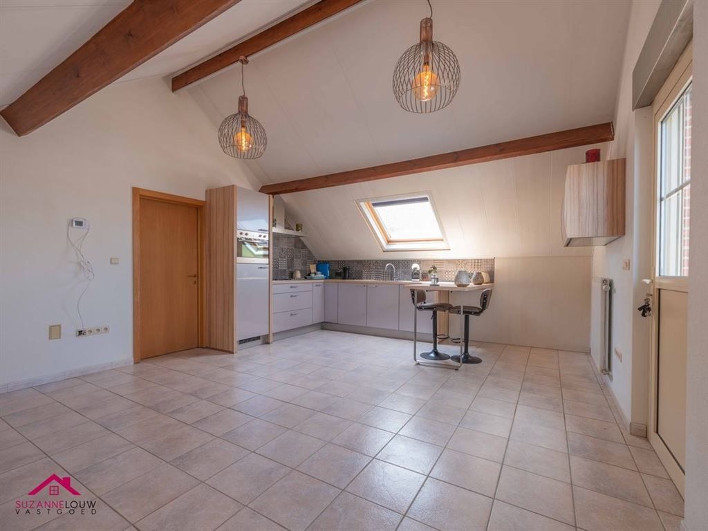 Gerenoveerde verrassend ruime vrijstaande woning foto 38