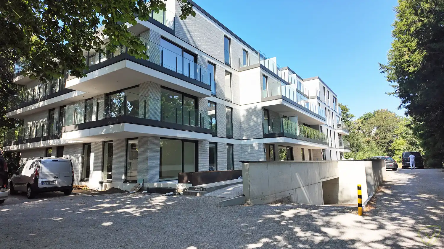 Nieuwbouwappartement te huur in residentie "Klarenhof" te Eeklo foto {{pictureIndex}}
