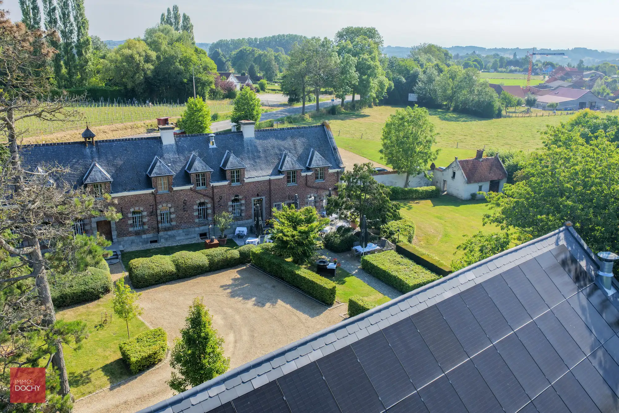 Karaktervolle eigendom met restaurant en woonst foto {{pictureIndex}}