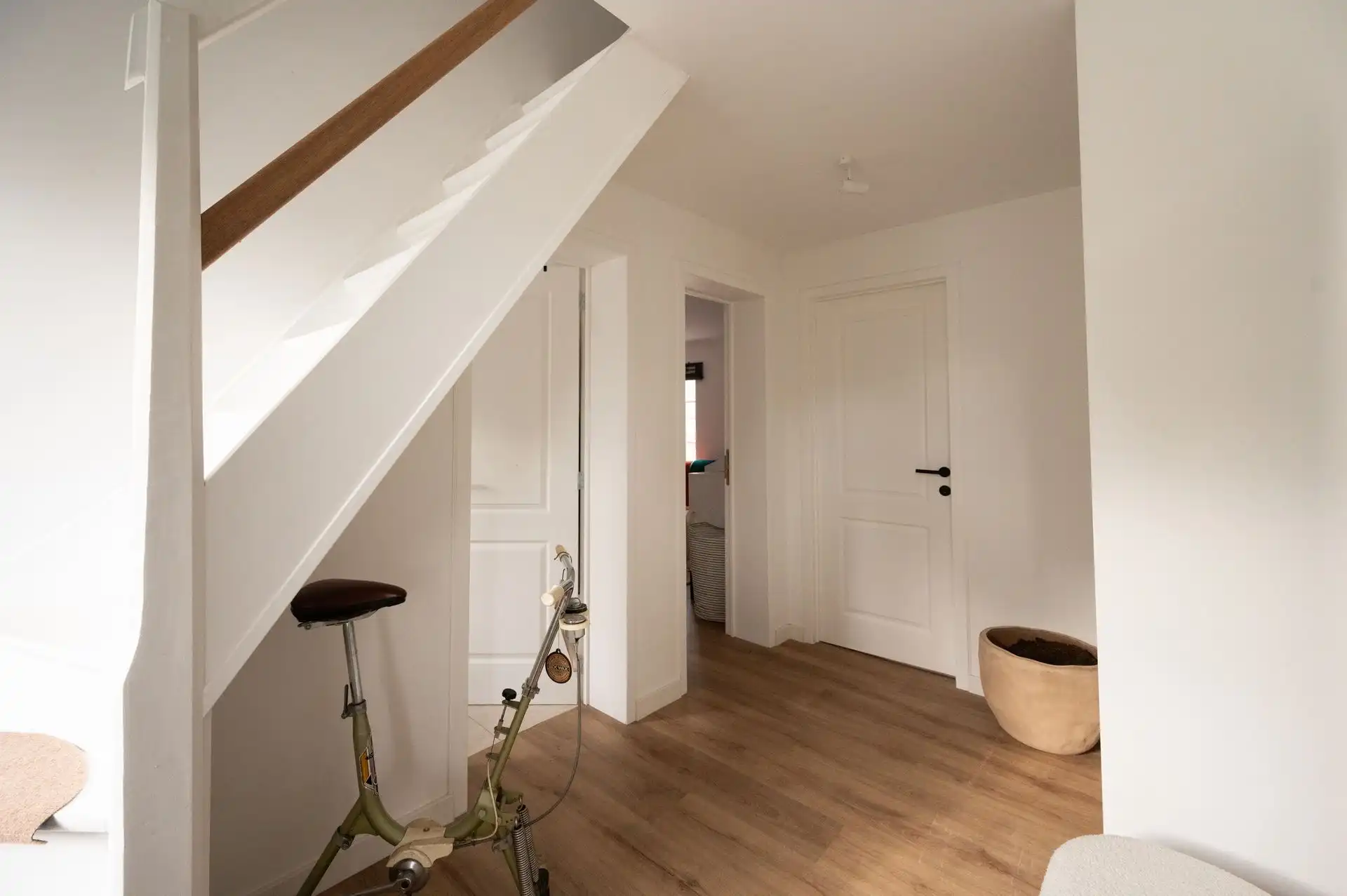 Prachtig gerenoveerde woning met tuin foto 18