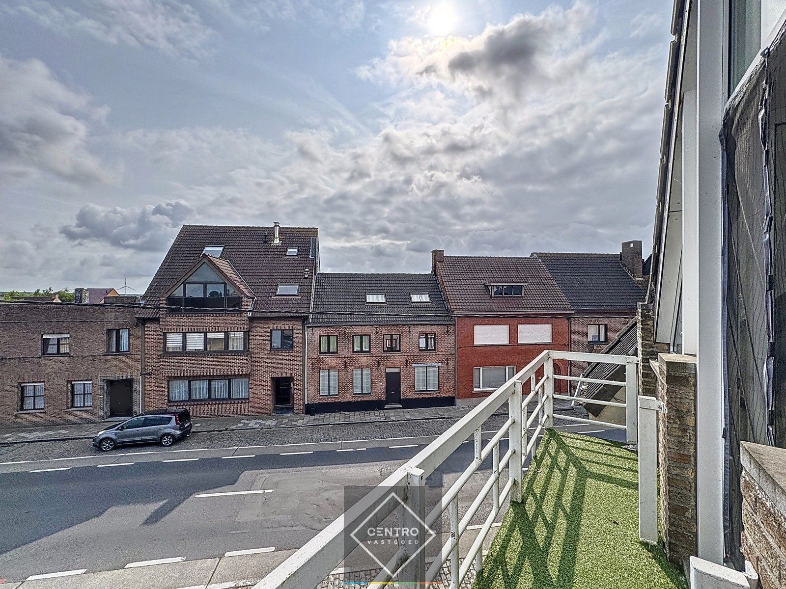 Ruim appartement met 3 slpks én garagebox te Maldegem! foto 2