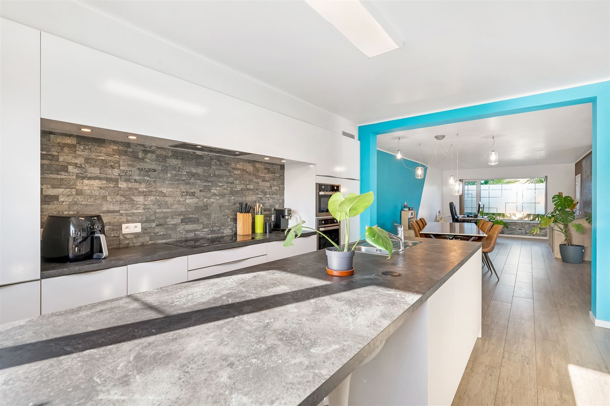GERENOVEERDE WONING IN DOODLOPENDE STRAAT foto 9