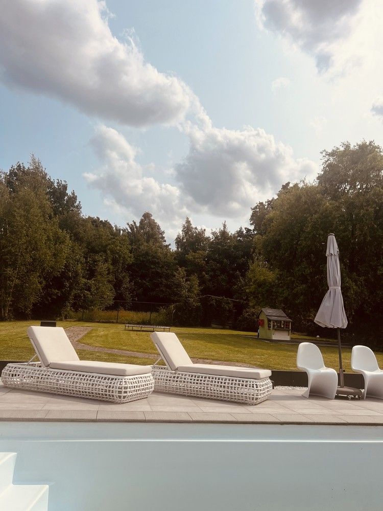 Smaakvol gerenoveerde villa met zwembad en poolhouse foto 31