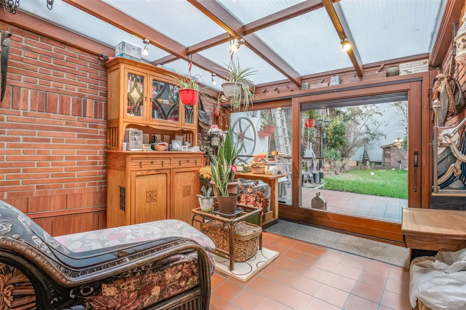 Centraal gelegen woning met 2 slaapkamers en tuin. foto 9