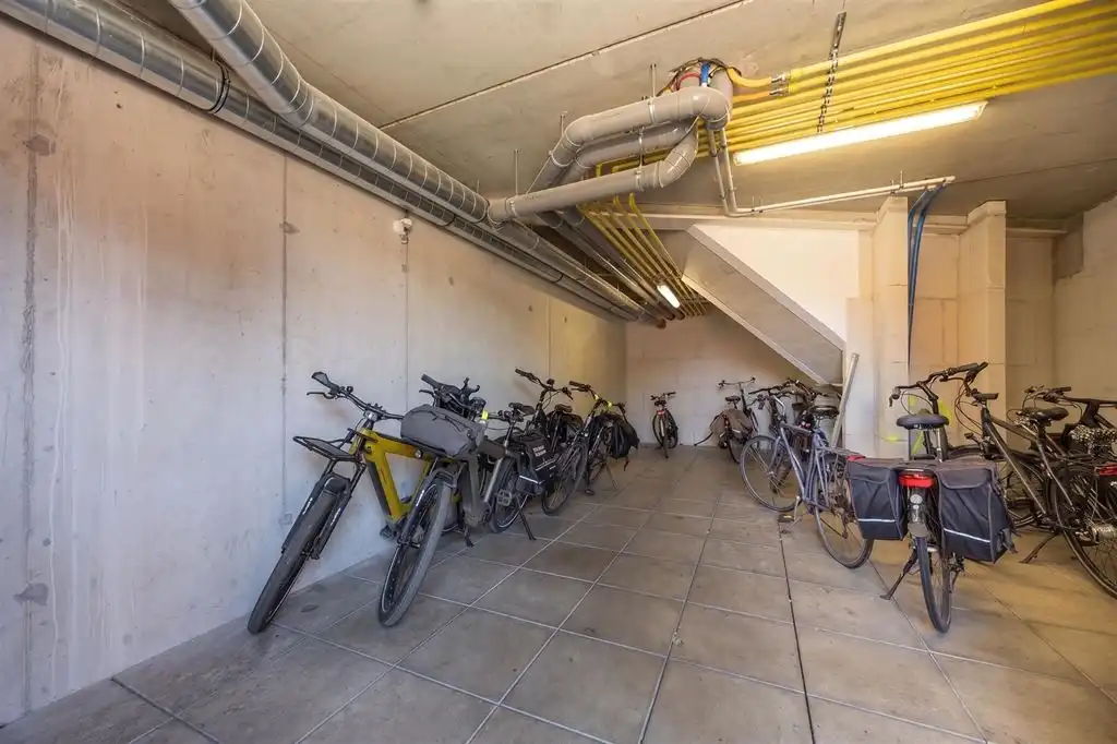 Recent appartement met groen zicht en P foto 17