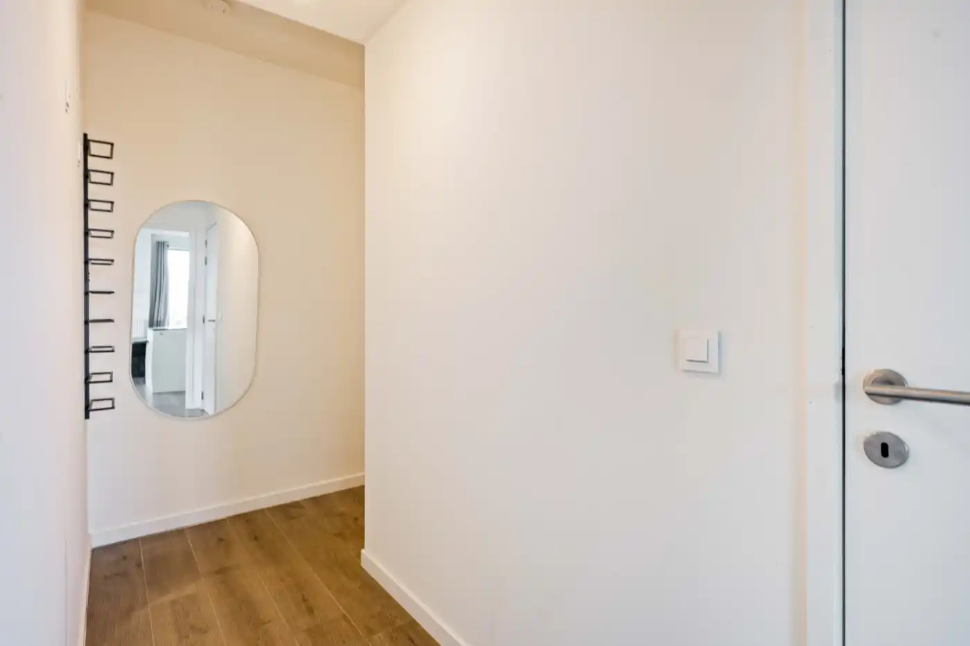 Recent app. op 8e verd. met 1 slpk. in Cadix-buurt te Antwerpen foto 8